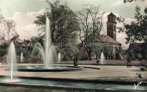 AK / Ansichtskarte FueRTH  Bayern Stadtpark Fontaenenhof und Auferstehungskirche
