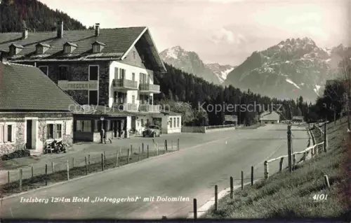 AK / Ansichtskarte Iselsberg-Stronach Osttirol AT Hotel Defreggerhof mit Dolomiten