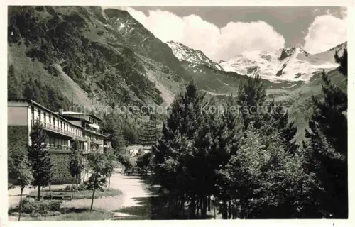 AK / Ansichtskarte Sulden Solda Vinschgau Ortler Bolzano Trentino-Alto-Adige IT Hotel Sulden mit Ortlergruppe