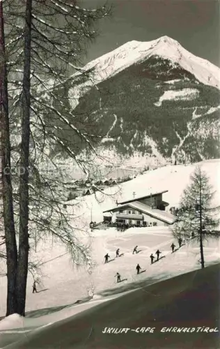 AK / Ansichtskarte Ehrwald Tirol AT Winterpanorama Skilift-Café Wintersportplatz Alpen
