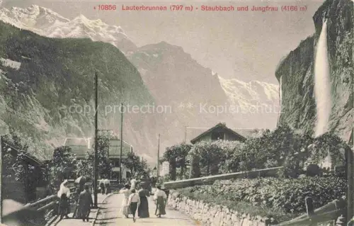 AK / Ansichtskarte Lauterbrunnen Interlaken BE Staubbach Wasserfall Blick gegen Jungfrau Berner Alpen