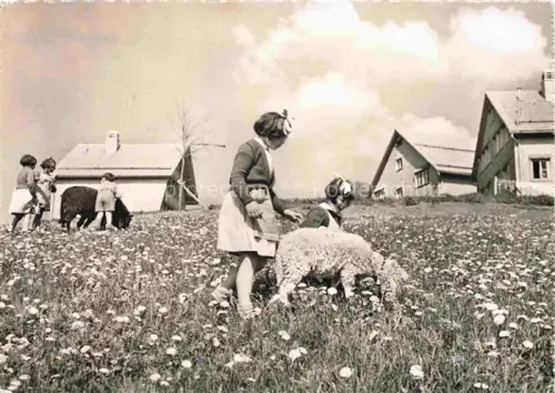 AK / Ansichtskarte Trogen Appenzell AR Kinderdorf Pestalozzi Fruehlingswiese