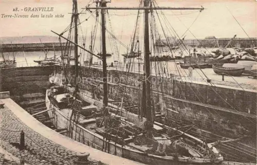 AK / Ansichtskarte GRANVILLE 50 Manche Terre Neuvas dans la cale seche
