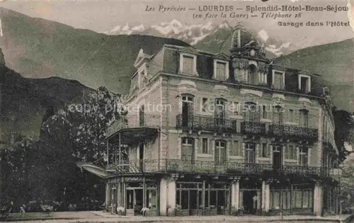 AK / Ansichtskarte LOURDES 65 Hautes-Pyrenees Splendid Hotel Beau Sejow Garage dans l'Hotel