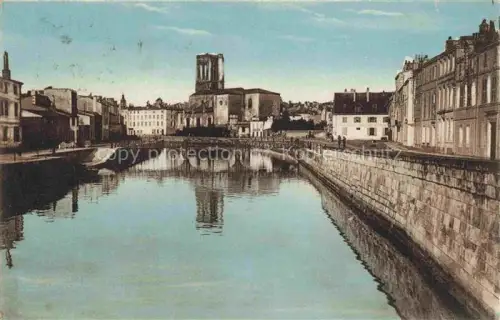 AK / Ansichtskarte LA ROCHELLE 17 Charente-Maritime Le Canal Maubec et l'Eglise Saint Sauveur