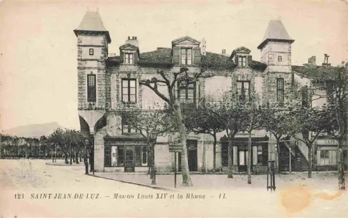 AK / Ansichtskarte SAINT-JEAN-DE-LUZ Bayonne 64 Pyrenees-Atlantiques Maison Louis IXV et la Rhune