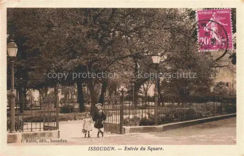 AK / Ansichtskarte IssOUDUN 36 Indre Entree du Square