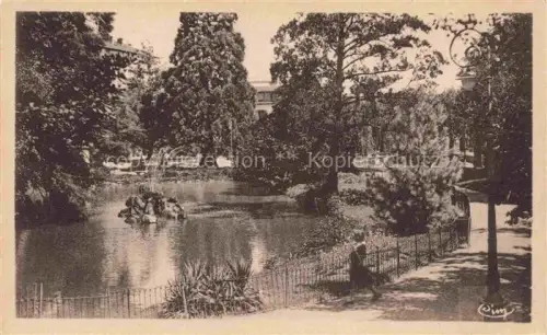 AK / Ansichtskarte MONTBRISON 42 Loire Jardin-d Allard Park Teich Brunnen Baeume Laterne Kind