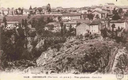 AK / Ansichtskarte Chomelix LE PUY 43 Haute-Loire Vue-generale Cure-d air Felsen Steingebaeude Huegel Dorfansicht Baeume Schlucht
