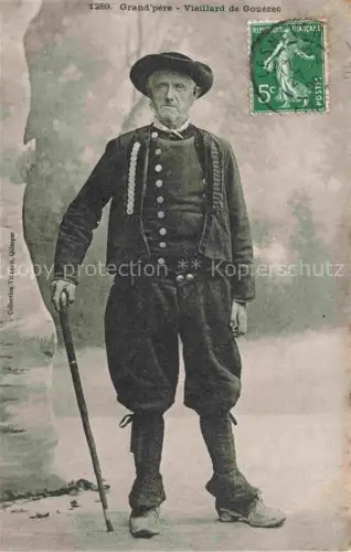 AK / Ansichtskarte Gouezec Chateaulin 29 Finistere Grand-père Vieillard Breton Tracht alter-Mann Filzhut Silberknoepfe Jacke Gehstock Portraet Volkstyp