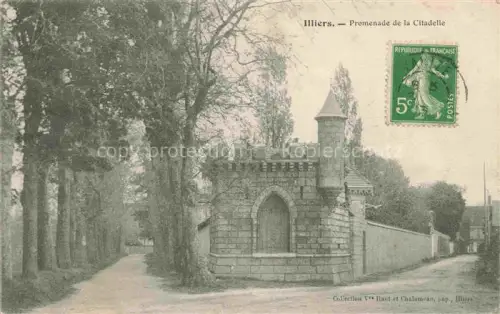 AK / Ansichtskarte Illiers-Combray 28 Eure-et-Loir Promenade-de-la-Citadelle Tor Zinnen Allee Baeume Weg Gartenanlage