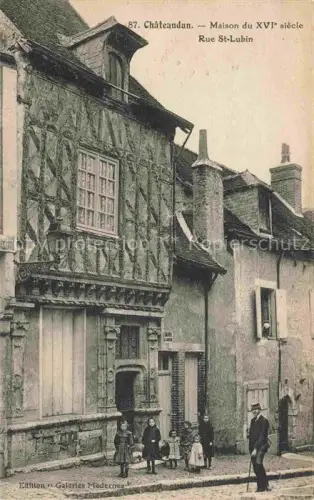 AK / Ansichtskarte CHATEAUDUN  28 Eure-et-Loir Maison-du-XVIe-siècle Rue-St-Lubin Fachwerkhaus Renaissance Kinder Passanten Gasse