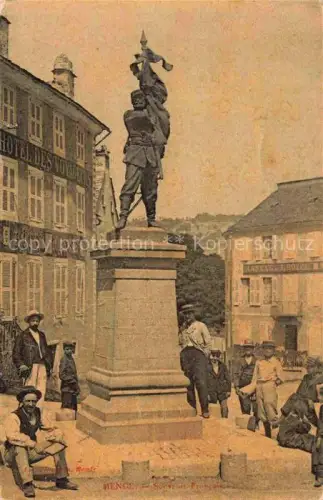 AK / Ansichtskarte MENDE 48 Lozere Souvenir-Français Kriegerdenkmal Soldatenstatue Platz Hôtel-des-Voyageurs Fahne Denkmal-Sockel Passanten