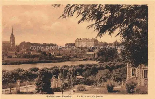 AK / Ansichtskarte Sable-sur-Sarthe La FLECHE 72 Sarthe Sarthe Fluss Schloss Kirchturm Stadtblick Garten Eisenzaun Pavillon Baeume