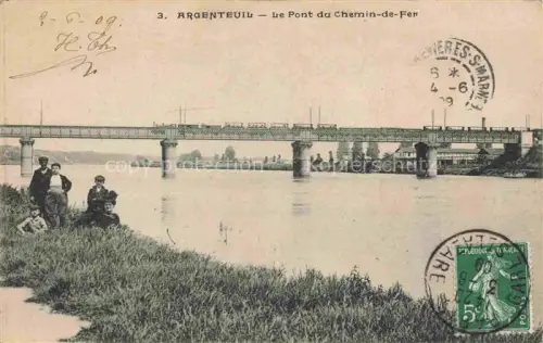AK / Ansichtskarte ARGENTEUIL 95 Val-d Oise Pont-du-Chemin-de-Fer Eisenbahnbruecke Zug Seine Fluss Familie Ufer