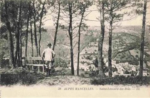 AK / Ansichtskarte St-Leonard-des-Bois Mamers 72 Sarthe Alpes-Mancelles Panorama Mann Bank Kiefern Dorf Huegel Tal Vogelperspektive