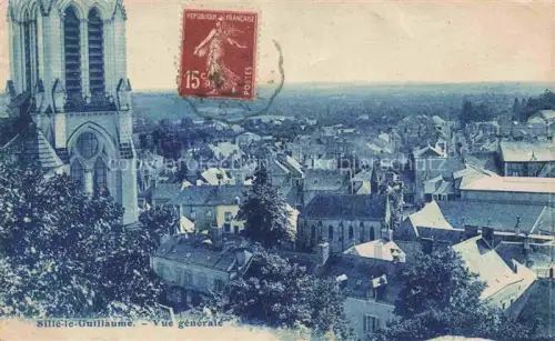 AK / Ansichtskarte Sille-le-Guillaume MAMERS 72 Sarthe Kirchturm gotisch Stadtpanorama Daecher Ebene Baeume Kirche