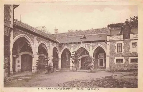 AK / Ansichtskarte Chahaignes LA FLECHE 72 Sarthe Rasné Cloître Kreuzgang Boegen gotisch Kloster Innenhof Saeulen