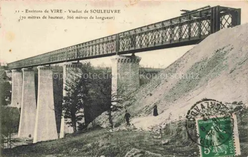 AK / Ansichtskarte Vire 14 Calvados Viaduc-de-Souleuvre Eisenbahnviadukt Eisenbruecke Pfeiler Tal Huegel Passanten Erdarbeiten