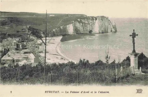 AK / Ansichtskarte ETRETAT LE HAVRE 76 Seine-Maritime Falaise-d Aval Calvaire Kreuz Klippe Strand Bucht Meer