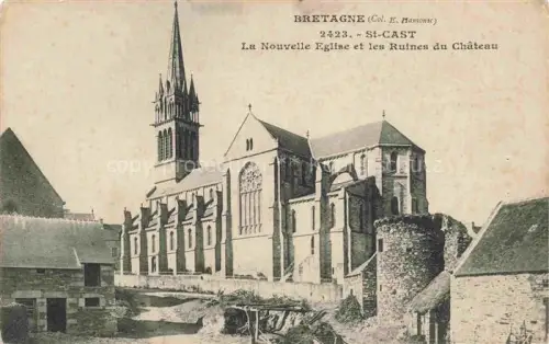 AK / Ansichtskarte St-Cast-le-Guildo DINAN 22 Cotes-d Armor Nouvelle-Eglise Château-Ruinen Kirchturm Bretagne Steinmauern Haeuser