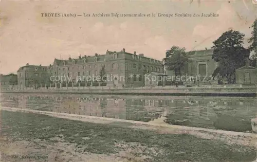 AK / Ansichtskarte TROYES 10 Aube Archives-Départementales Groupe-Scolaire-des-Jacobins Kanal Spiegelung Schulgebaeude Archivgebaeude Baeume