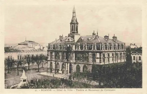 AK / Ansichtskarte ROANNE 42 Loire Hôtel-de-Ville Théâtre Monument-du-Centenaire Rathaus Turm Platz Baeume Denkmal