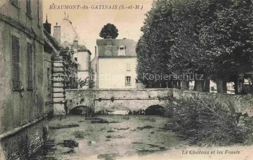 AK / Ansichtskarte Beaumont-du-Gatinais Fontainebleau 77 Seine-et-Marne Château-et-Fossés Schloss Burggraben Bruecke Baeume Mittelalter
