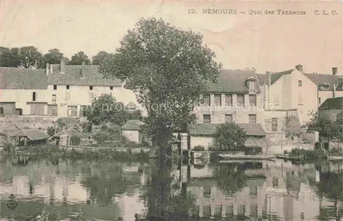 AK / Ansichtskarte Nemours  Fontainebleau 77 Seine-et-Marne Quai-des-Tanneurs Fluss-Loing Haeuser Baum Wasserreflexion Waschhaus Gerber