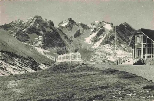 AK / Ansichtskarte Col du Lautaret 2075m Saint-Vincent-les-Forts 04 Alpes-de-Haute-Provence Col-du-Lautaret La-Meije Pic-Gaspard Hochgebirge Schnee Bergstation Gebirgspass Berghotel