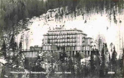 AK / Ansichtskarte Semmering Niederoesterreich AT Palace-Hotel Hoehenluftkurort Schnee Wald Winter Berghang Hotelgebaeude