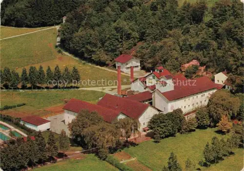 AK / Ansichtskarte Reit Winkl Braeui-im-Moos Brauerei Luftaufnahme Schornsteine Wald Wiesen Tennisanlage alpine-Lage