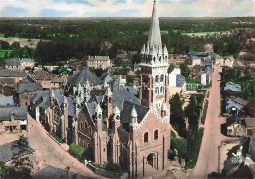 AK / Ansichtskarte Tinteniac Saint-Malo 35 Ille-et-Vilaine Kirche Neogotisch Dorf Fliegeraufnahme Baeume Felder Glockenturm
