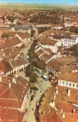 AK / Ansichtskarte SIBIU Hermannstadt RO Fliegeraufnahme Stadtmitte Strasse Busse Altstadt Daecher Hauptstrasse Panorama