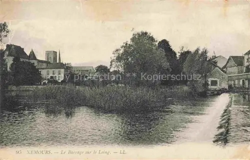 AK / Ansichtskarte Nemours  Fontainebleau 77 Seine-et-Marne Loing Barrage Fluss Wehr Kirche Schilf Baeume Schloss