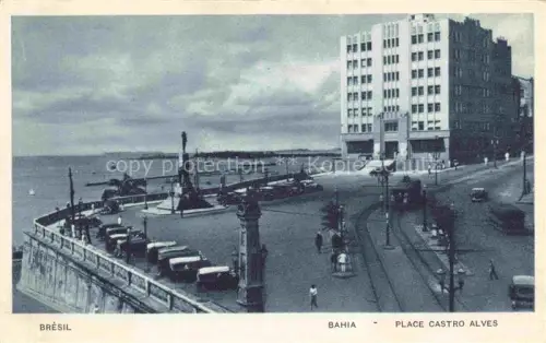 AK / Ansichtskarte Salvador Bahia Brasil Place-Castro-Alves Strassenbahn Autos Hochhaus Statue Meer Hafen Promenade