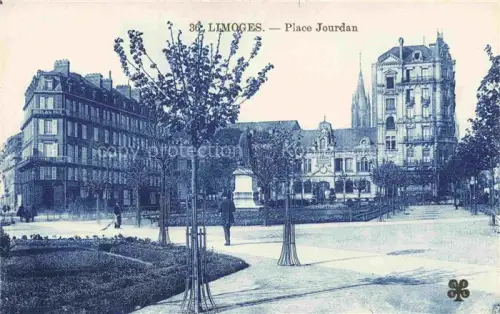 AK / Ansichtskarte LIMOGES 87 Haute-Vienne Place-Jourdan Statue Hôtel-de-la-Paix Kirchturm Baeume Passanten Stadtplatz