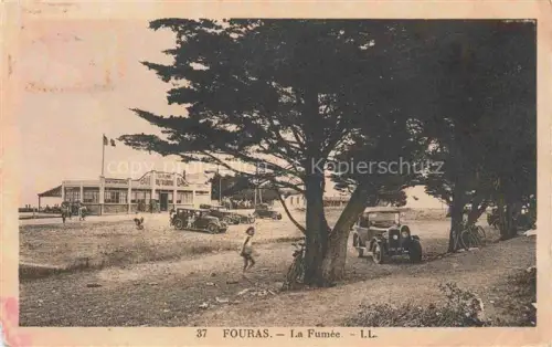AK / Ansichtskarte FOURAS-LES-BAINS 17 Charente-Maritime La-Fumée Café Restaurant Oldtimer Baeume Fahrrad Kuestenort Seebad