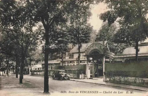 AK / Ansichtskarte Bois-de-Vincennes Nogent-sur-Marne 94 Val-de-Marne Chalet-du-Lac Restaurant Pavillon Park Baeume Automobil Allee