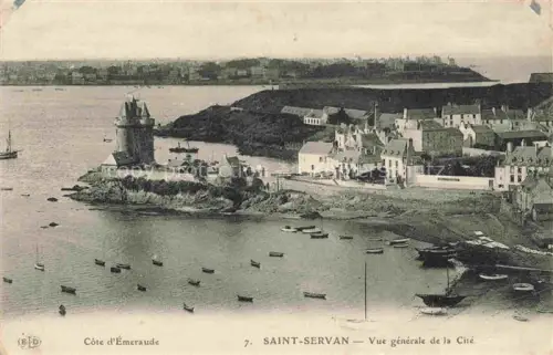 AK / Ansichtskarte SAINT-SERVAN-SUR-MER St-Servan-sur-Mer 35 Ille-et-Vilaine Côte-d Émeraude Hafen Boote Turm-Solidor Haeuser Kueste Ebbe Fischerboote