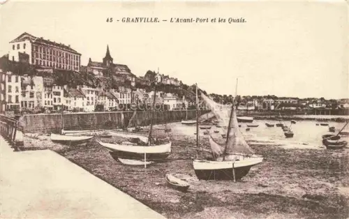 AK / Ansichtskarte GRANVILLE 50 Manche Avant-Port Quais Segelboote Hafen Ebbe Kirche Altstadt Klippe