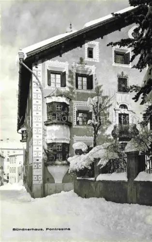 AK / Ansichtskarte Pontresina Maloja GR Buendnerhaus Sgraffito-Dekoration Engadiner-Haus Winter Schnee Erkerfenster