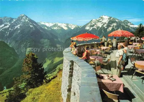 AK / Ansichtskarte Mayrhofen Zillertal Tirol AT Penkenbahn Bergrestaurant Terrasse Sonnenschirme Zillertal Tristner Ingentstock Gruenberg Alpen Touristen
