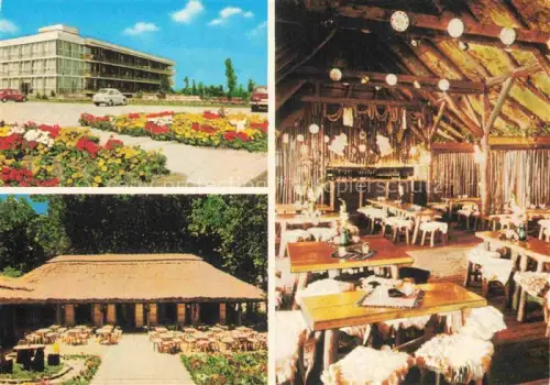 AK / Ansichtskarte Balatonszeplak Plattensee HU Hotel Gaststaette Reetdach Restaurant Innenraum Blumenbeet Parkanlage Oldtimer