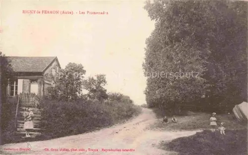 AK / Ansichtskarte Rigny-le-Ferron TROYES 10 Aube Les Promenades