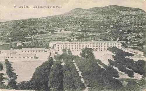 AK / Ansichtskarte LODEVE 34 Herault Les Casernes et le Parc