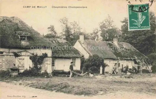 AK / Ansichtskarte Mailly-le-Camp Troyes 10 Aube Chaumières-Champenoises Reetdach Bauernhaeuser Champagne Militaerlager Strasse Baeume Dorfszene Camp