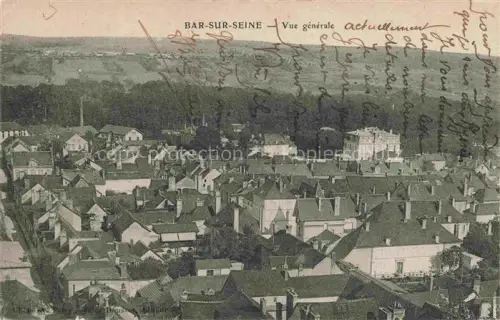 AK / Ansichtskarte Bar-sur-Seine Troyes 10 Aube Vue-générale Daecher Stadtpanorama Huegel Fabriken Vogelblick Ortschaft