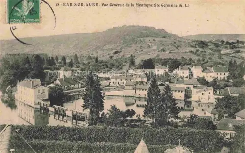 AK / Ansichtskarte Bar-sur-Aube 10 Aube Vue-Générale Montagne-Ste-Germaine Fluss Haeuser Huegel Stadtpanorama Baeume