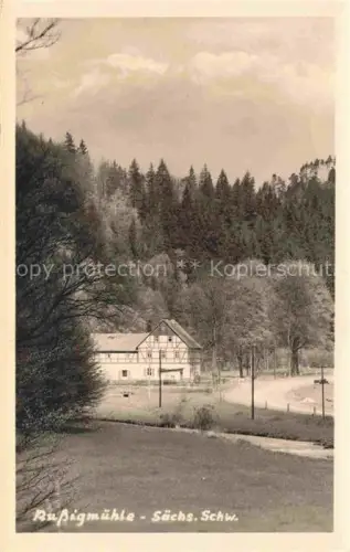 AK / Ansichtskarte Russigmuehle Hohnstein Saechsische Schweiz Fachwerkhaus Wald Saechsische-Schweiz Bach Baeume Gasthaus